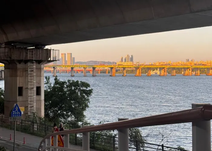 Pansiyon Itaewon Female Only Living With Host Seul
